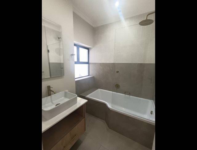 3 BEDROOM HOUSE FOR SALE IN HARTENBOS HEUWELS